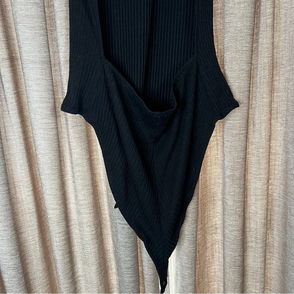 GUESS Black Verena Sleeveless Mock Neck Ribbed Backless Bodysuit Size Large